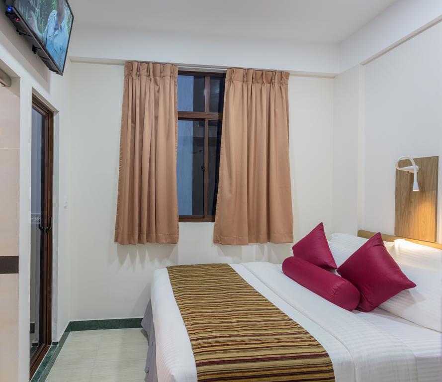 Novina Hotel Malé Exterior foto