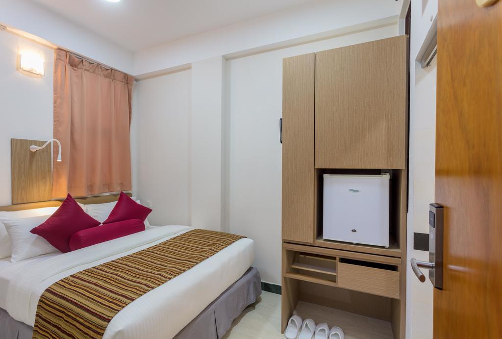 Novina Hotel Malé Exterior foto