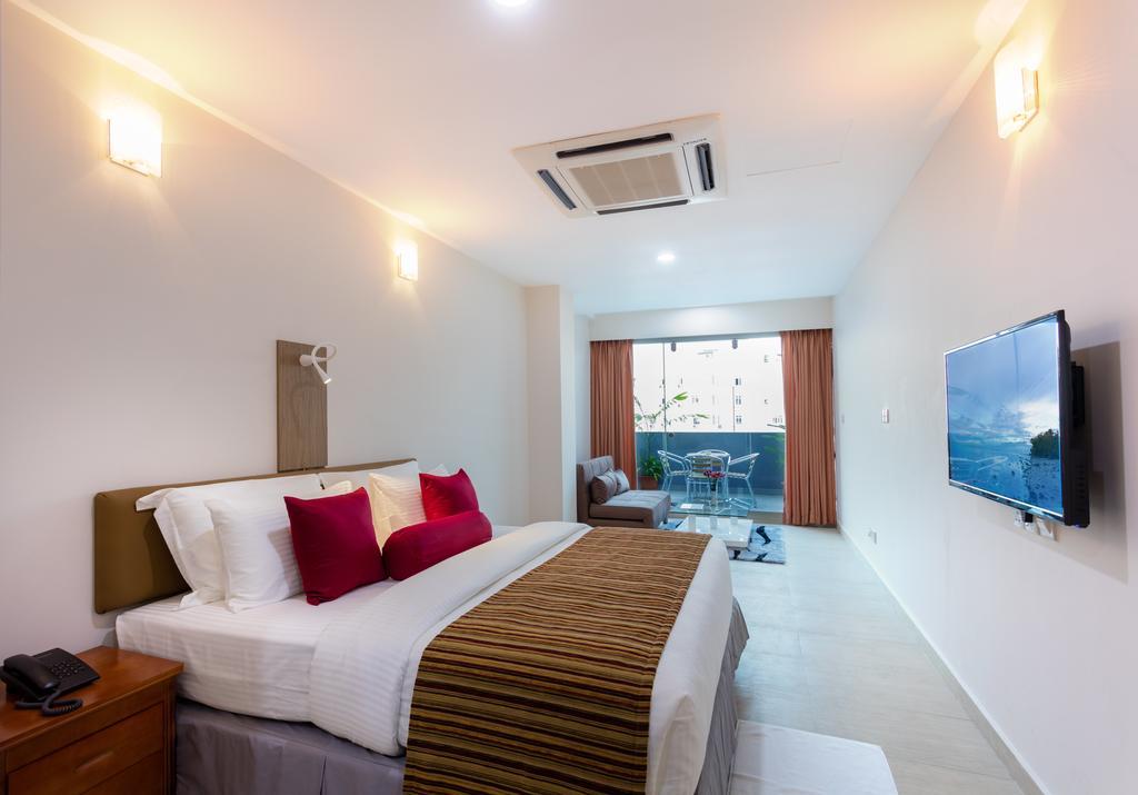 Novina Hotel Malé Exterior foto